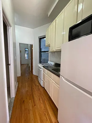 Rented by Peter R. Hungerford, LREB | media 27