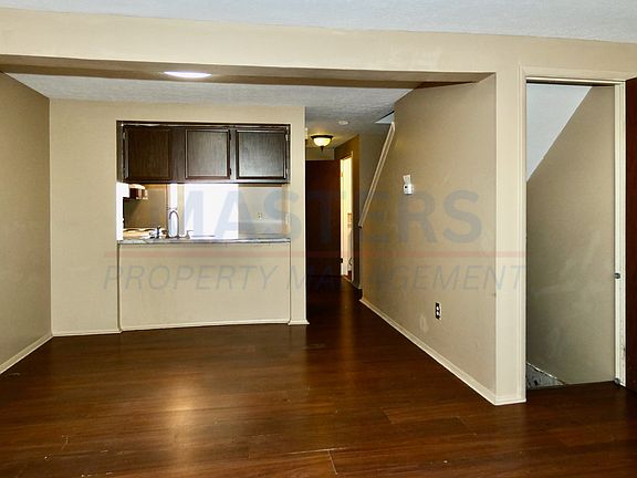 3rd image of 5929 Black Oak Dr #C