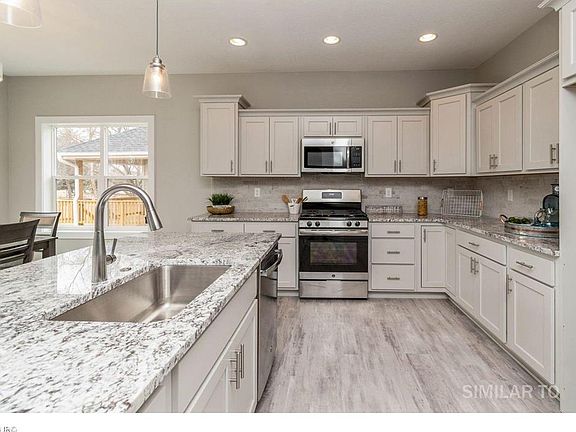 5th image of 5005 Walker Cir