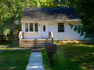 7525 Magarity Rd, Falls Church, VA 22043