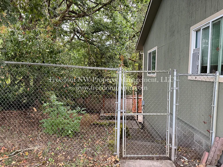 17925 Old Highway 99 SW — Photo 11