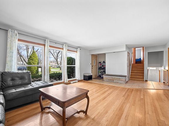 4th image of 6043 W 127th Pl