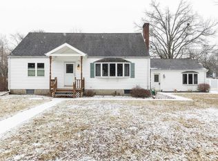 34 Kinry Rd, Poughkeepsie, NY 12603