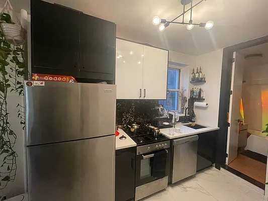 Rented by Spot It Realty LLC | media 4