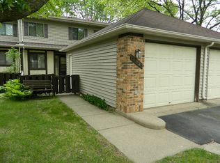 194 Bridlewood Dr, Saint Paul, MN 55119
