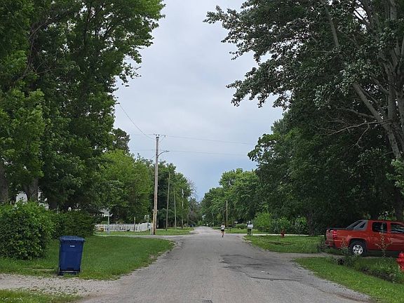 4th image of 228 N Ransom Rd