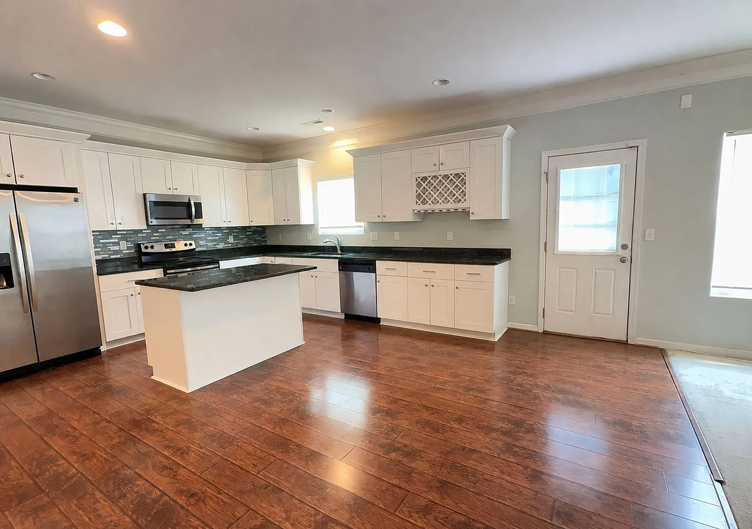 Spacious 4-Bedroom Norfolk Home with Fenced Yard, Deck & 2-Car Garage — Photo 3