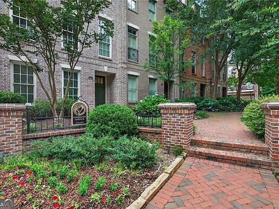 3rd image of 3 Candler Grove Ct