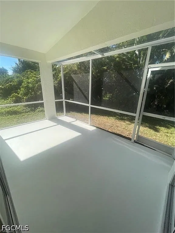 3 bed, 2.0 bath, 1434 sqft, $1,500 — Photo 2