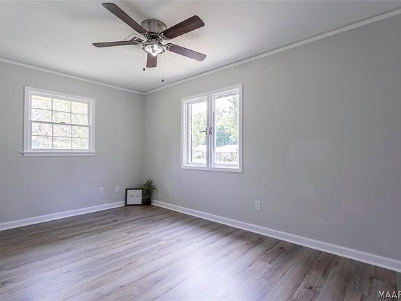 4th image of 601 Carol Villa Dr