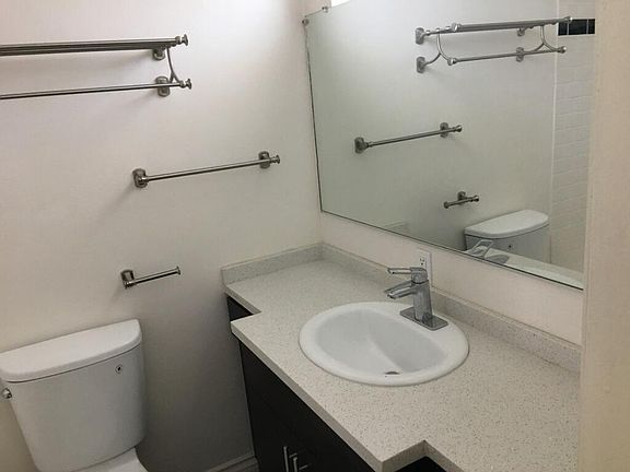 5th image of 5305 Lindley Ave APT 19