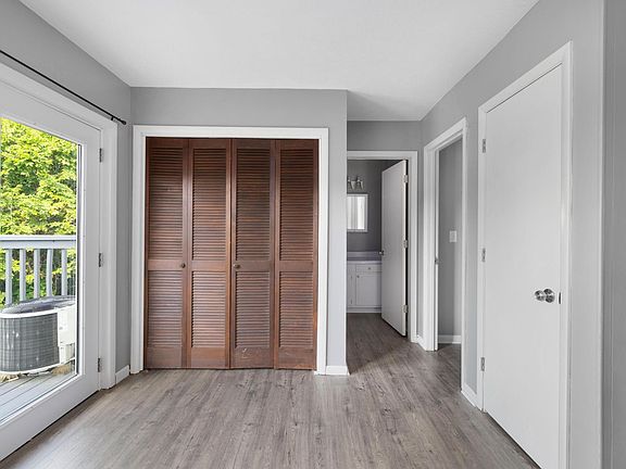 4th image of 1429 Stratford Rd #8