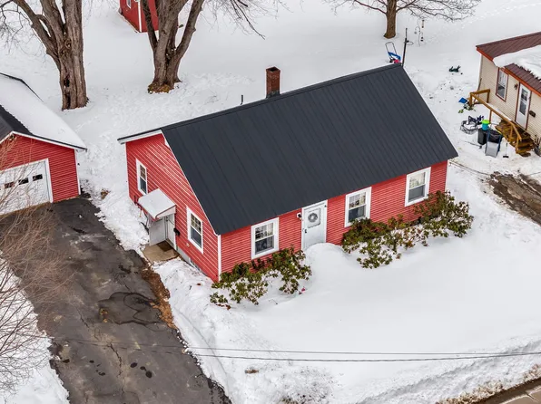 6 Hillcrest Street, Gardiner, ME 04345