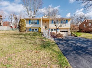 607 Stamford Dr, Greensburg, PA 15601