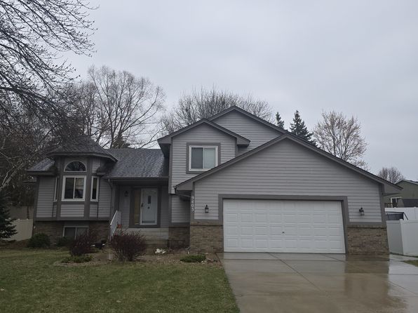 9403 Lakeside Trl, Champlin, MN 55316