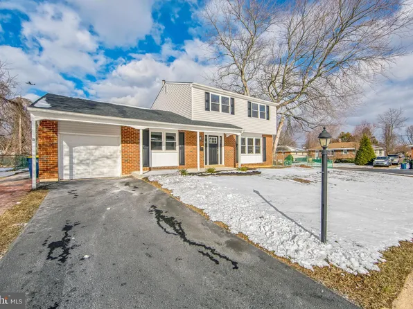 11 Guenever Dr, New Castle, DE 19720