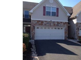 23 Blake Dr, Pennington, NJ 08534