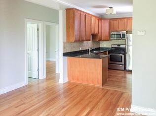 1206 W Waveland Ave, Chicago, IL 60613