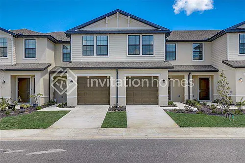 1927 E Landings Way Photo 1