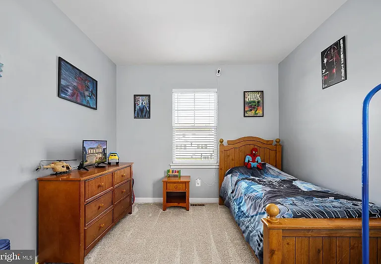 2083 Armstrong Ter — Photo 17