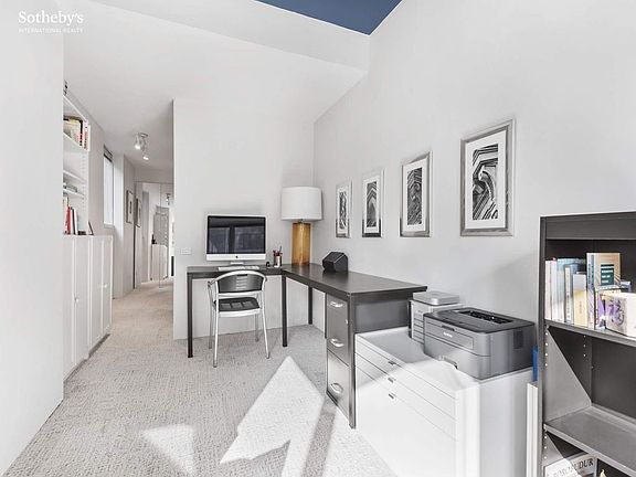 4th image of 146 W 57th St APT 32O
