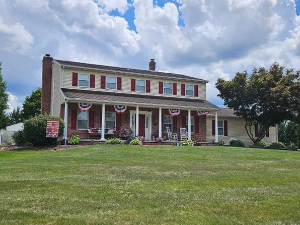 441 Little Creek Rd, Spring Grove, PA 17362