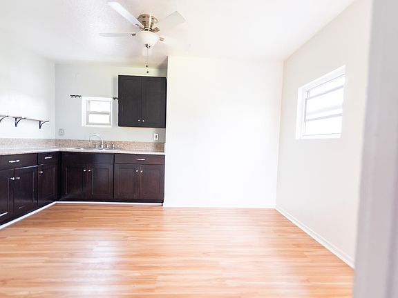 4th image of 3347 Hollydale Dr
