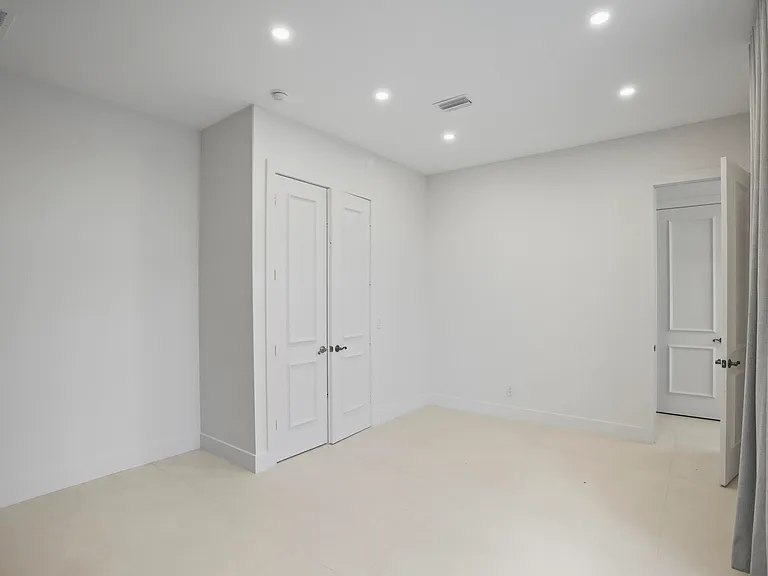 3201 E Stonebrook Cir — Photo 28