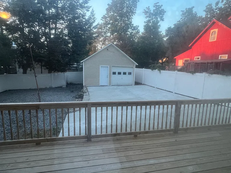 720 Main St — Photo 19