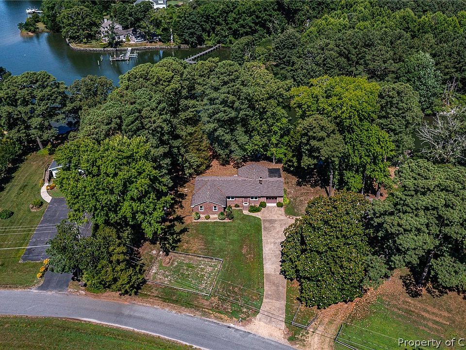 1st image of 64 South Dr