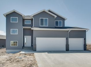 6657 Belding Dr S, Fargo, ND