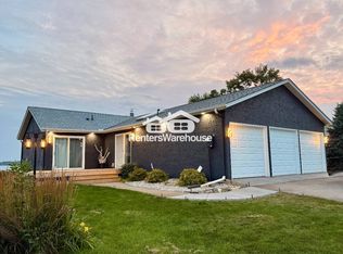 21557 S Lake George Dr NW, Cedar, MN 55011