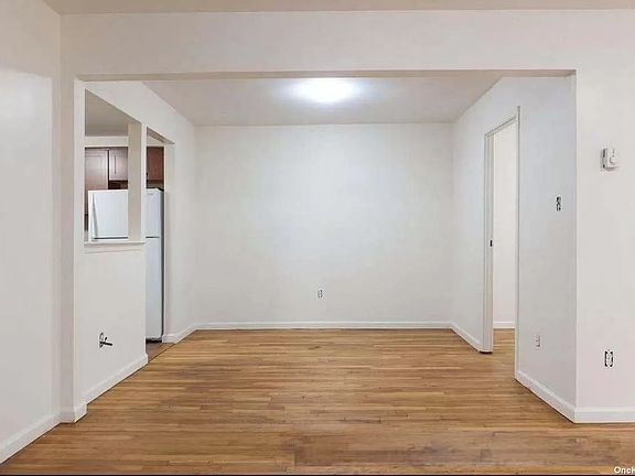 3rd image of 13-15 Bell Blvd