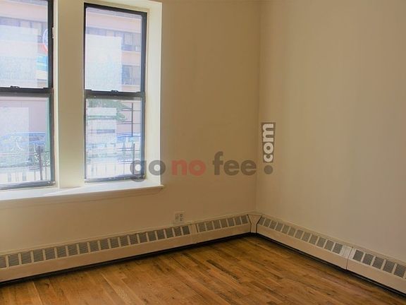 3rd image of 350 W 110th St APT 1E