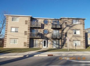 115 E Division St APT 102, Wood Dale, IL 60191