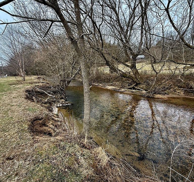 1st image of 118 Mountain Meadows Dr