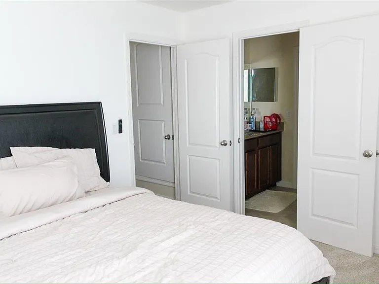 12927 Boggy Pointe Dr — Photo 35