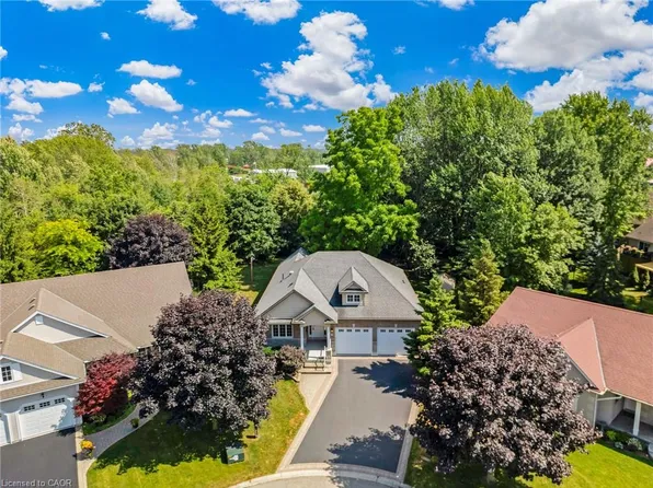 28 Maplewood Ct, Haldimand County, ON N1A 3G8