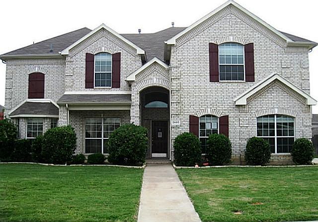 1st image of 2805 Claremont Dr