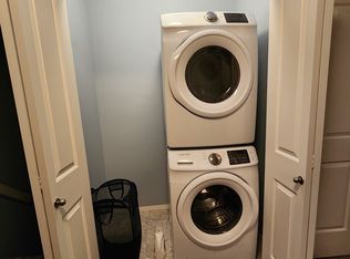 232 Park East Dr, Winnipeg, MB R3Y0Y5