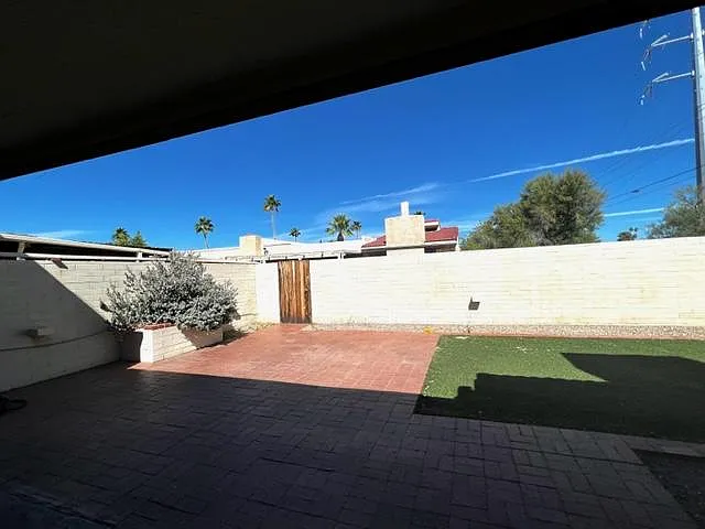 1410 W Cerrada Colima — Photo 45