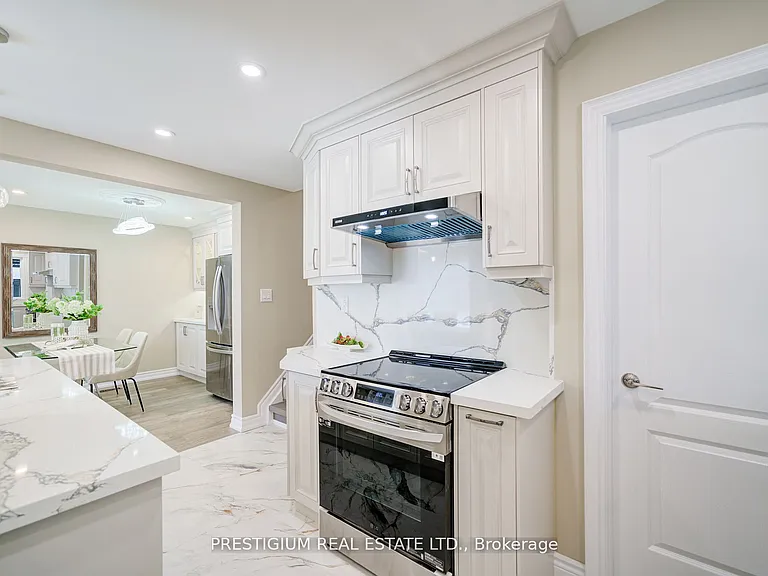 6 Willis Dr #UPPER LEVEL — Photo 16
