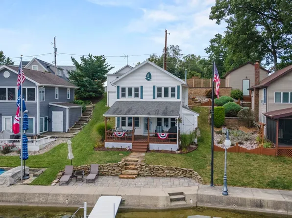 280 Lane 207 Hamilton Lk, Hamilton, IN 46742