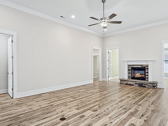 4th image of 14217 Mallard Dr