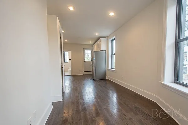 Rented by Brick&Mortar | media 25