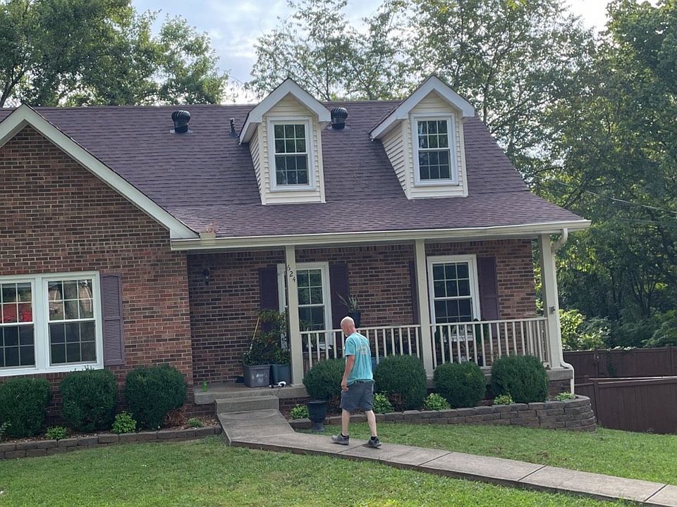 1st image of 624 Bay Ln