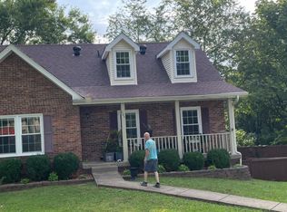 624 Bay Ln, Clarksville, TN 37042