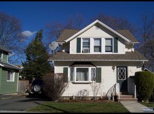 33 Beucler Pl, Bergenfield, NJ 07621