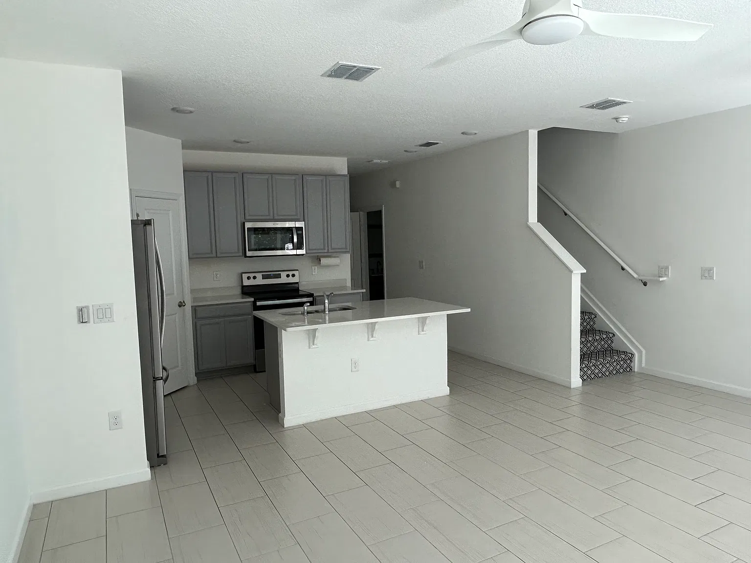 3 bed, 1475 sqft, $2,800 — Photo 4