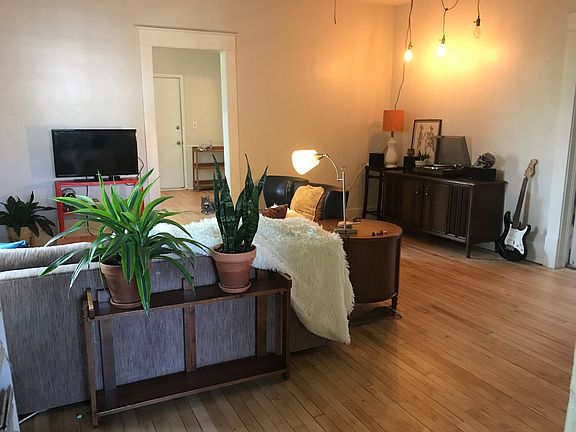 4th image of 916 5th St NW #2